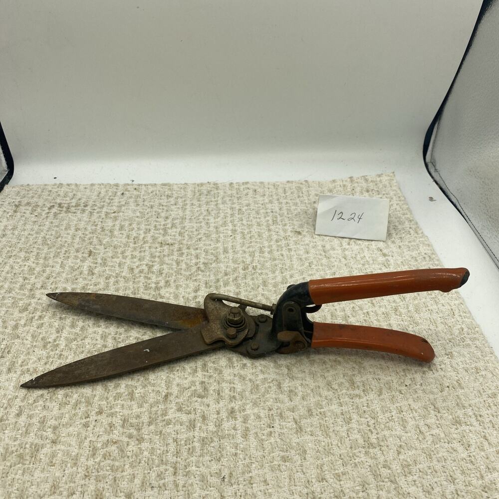 Vintage Snap Cut Clippers Pruners Shears Red Handle No 1207 Pat 2661534 Wall Art